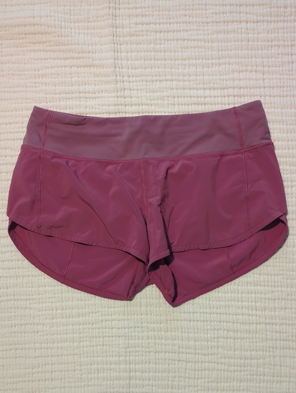 Lululemon Speed Shorts Low Rise 2.5 Inch Inseam Size 6